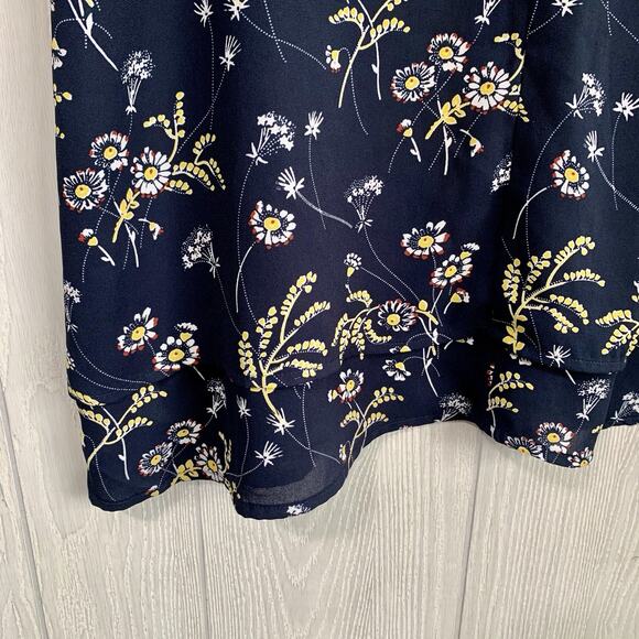 LOFT Blue Floral V-Neck Tank Small - Picture 4 of 7